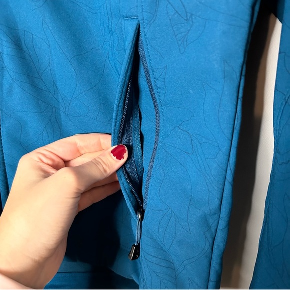 The North Face TNF Softshell Women's Windwall Jacket Blue Floral - Picture 4 of 9
